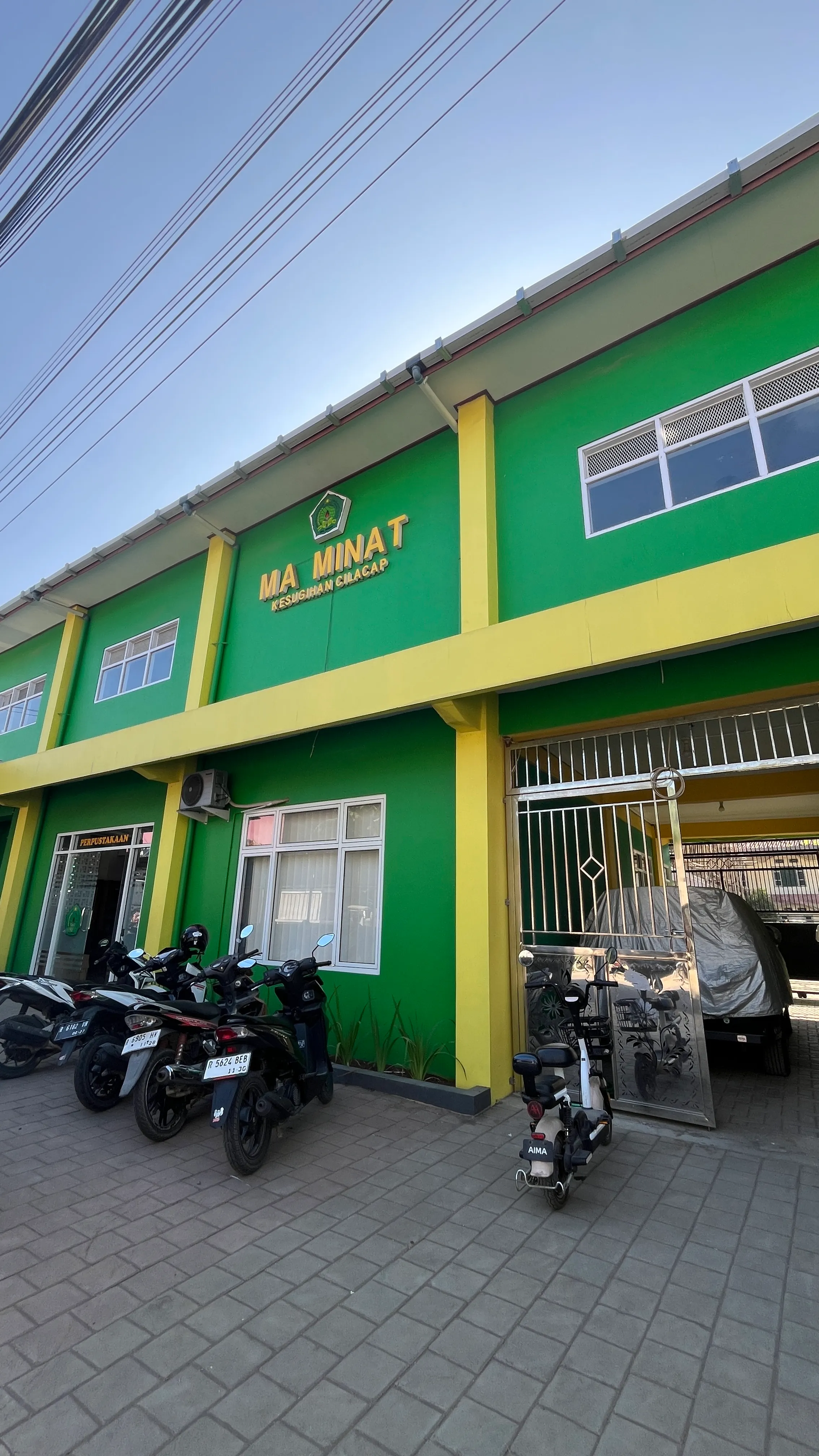 Tampak depan salah satu kampus putra MA MINAT